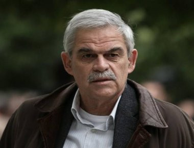 Τους τραυματίες πυροσβέστες επισκέφθηκε στο νοσοκομείο ο Ν. Τόσκας